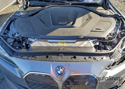 2024 BMW I4 Edrive 35 z USA, uszkodzony, nr VIN WBY43AW07RFS38975